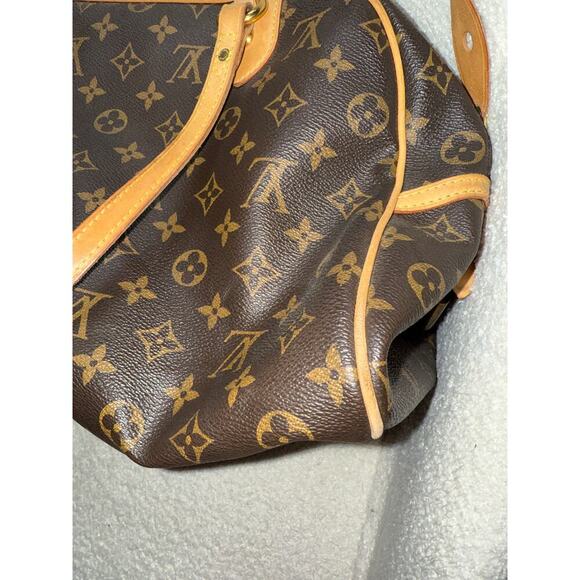 Louis Vuitton Monogram Canvas Bag - Picture 5 of 8